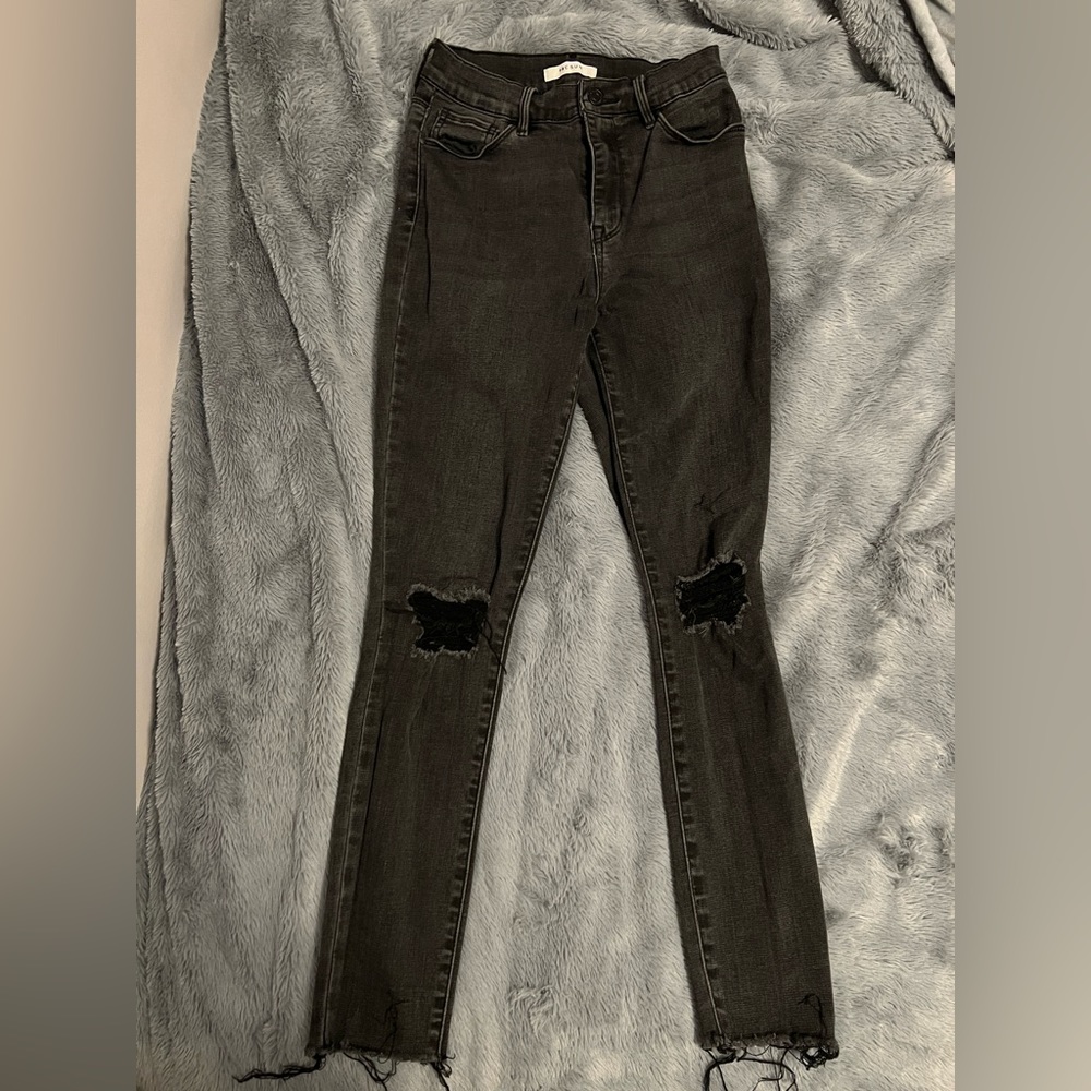 Pacsun skinny black distressed jeans. High rise jegging. Size 26.
